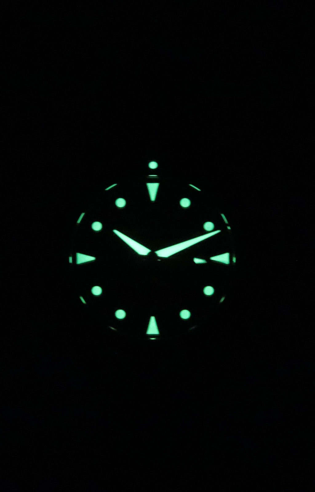 Hamilton Khaki Navy Scuba Stainless Steel Green Dial Automatic Diver's H82525160 300M Men's Watch