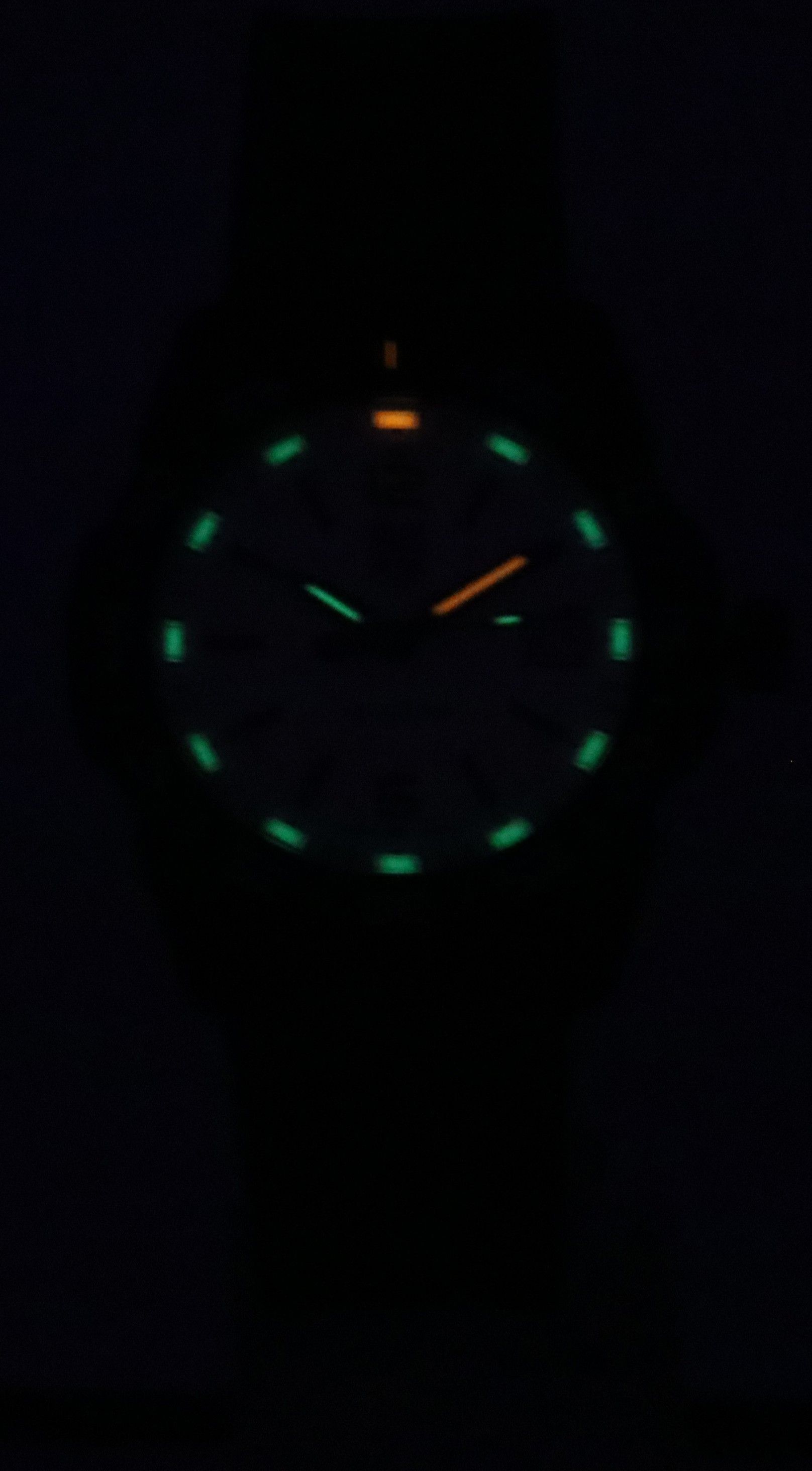 Luminox Pacific Diver Ripple Rubber Strap White Dial Quartz XS.3127M 200M Men's Watch